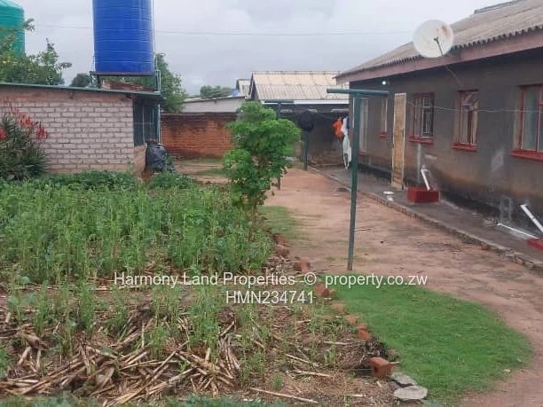 Ruwa 5 Bedroomed House to Let