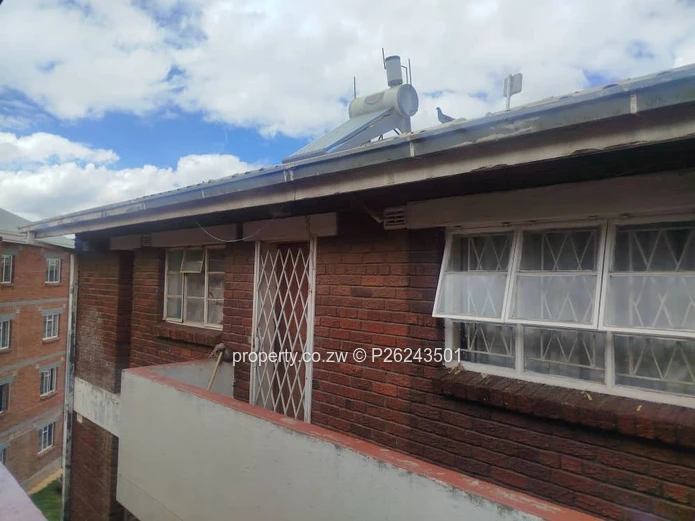 One bed flat for sale at Waneka flat  in Ardbennie, Harare