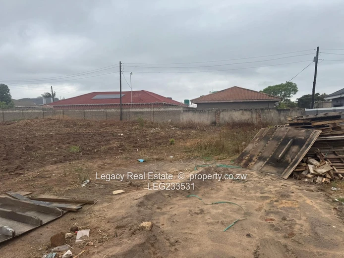 Affordable Stands with Deeds in Damofalls