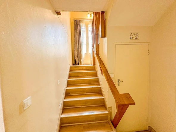 3 Bedroom Flat & Apartment