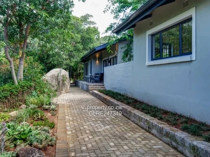 Greendale 4-Bed Home on 4 Acres — Pool, Borehole & Views