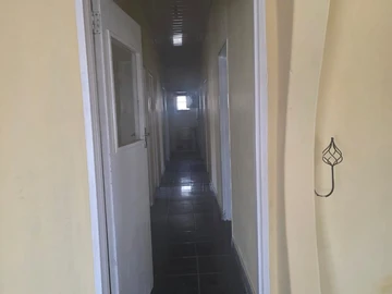 6 Bedroom House