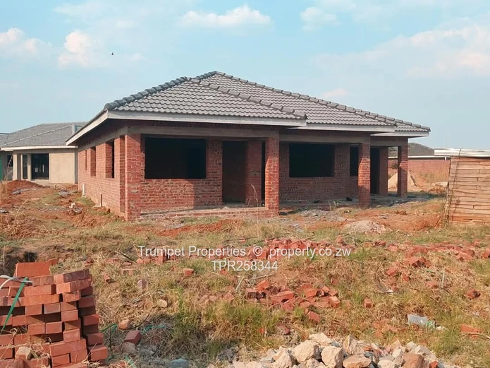 5-Bed Brick Shell with Borehole in Glaudina