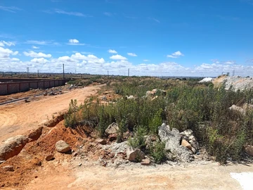 Commercial & Industrial Land