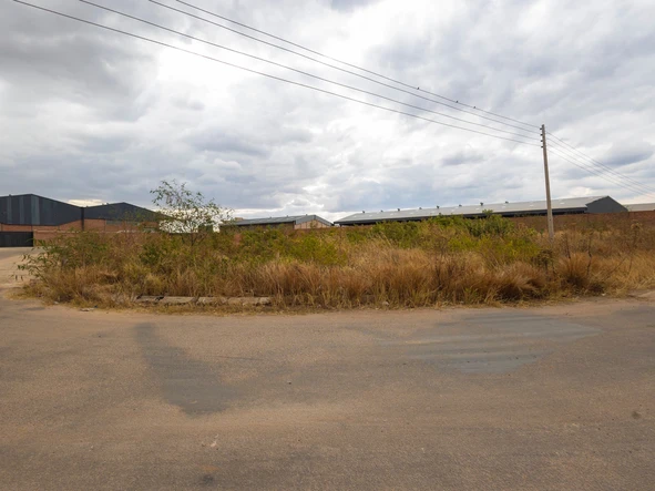 Commercial & Industrial Land