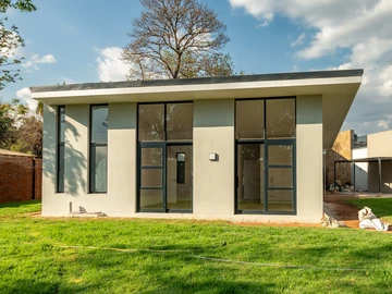 3 Bedroom Garden Flat