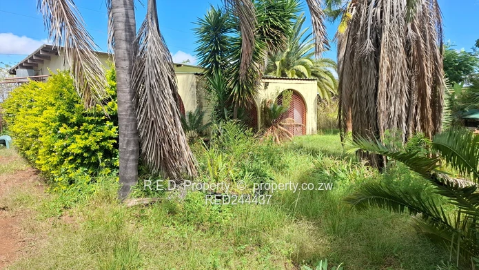 Great potential. Spacious stand. Endless possibilities In NewtonWest!