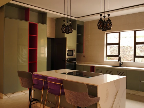 5 Bedroom Garden Flat