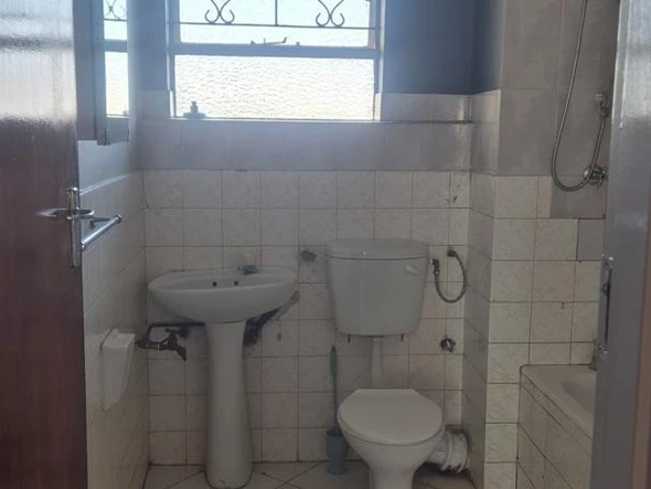 2 Bedroom Flat & Apartment
