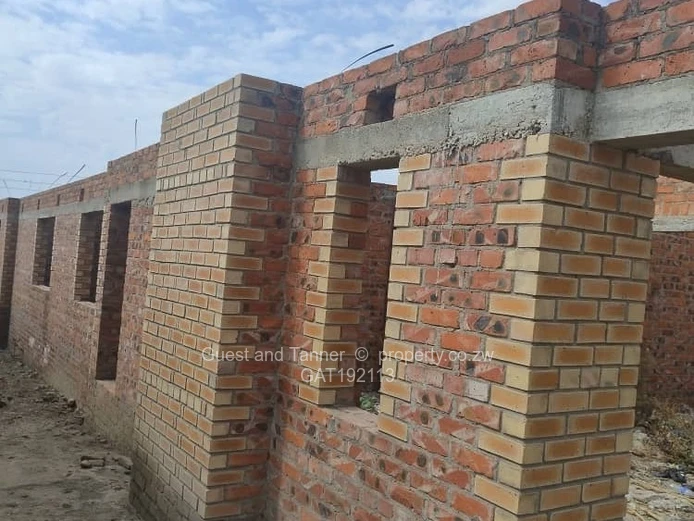 Incomplete Modern House for Sale in Amalinda Ivory Park on Fully Serviced 316sqm Stand (Sole Mandate)