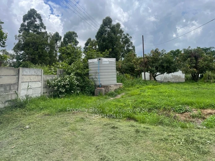 8-Bedroom Family Home for Sale in Hatfield, Harare with Borehole, 3617m²