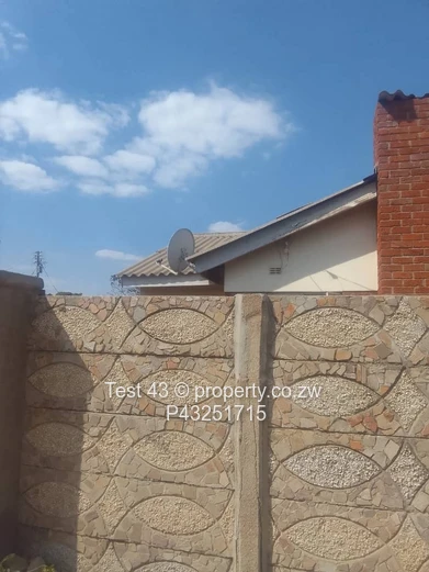 Chitungwiza 5-Bed House with Red Gate & High Wall