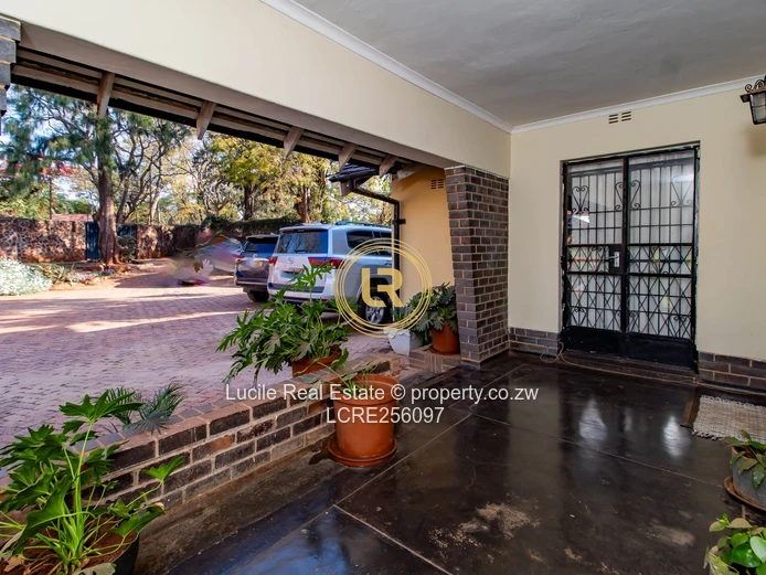 Spacious 4,100sqm Estate: Double-Storey Family Home 