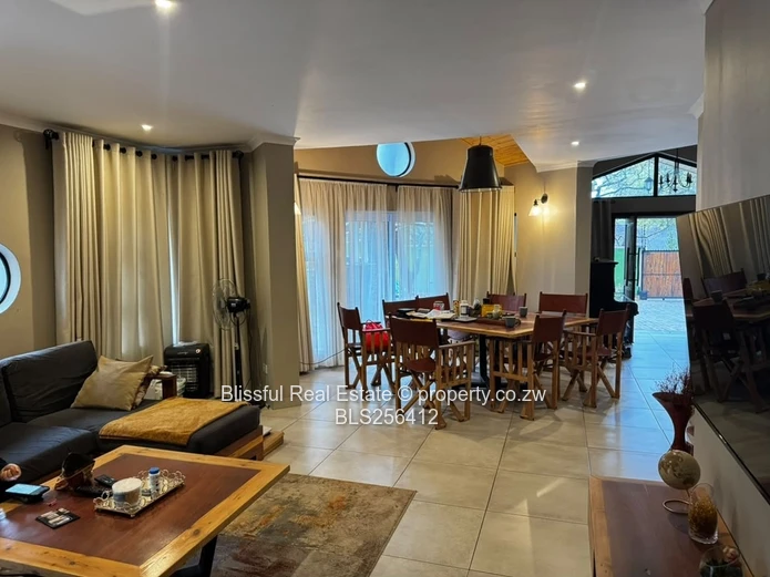 4 bedroom house for sale in Chisipite, Harare