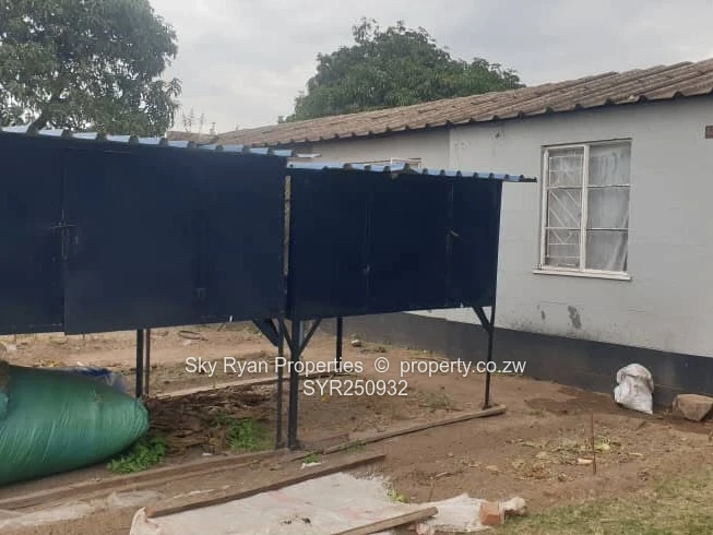 Glen Norah A Spaceman Core House For Sale