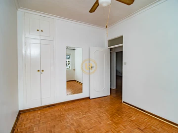 2 Bedroom Flat & Apartment