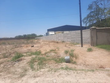 Commercial & Industrial Land