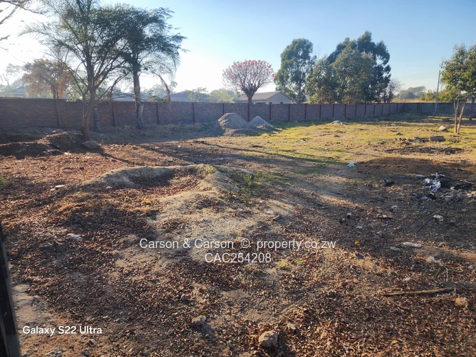 2000m² Waterfalls Stand — Tarred Main Road, Walled Plot