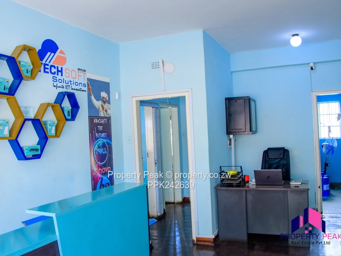 Avenues CBD: 12, 2 Bedroom Secure Apartment Block, Wooden Floors