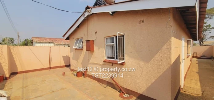 Glenview 3 House For Sale  (Sole Mandate)