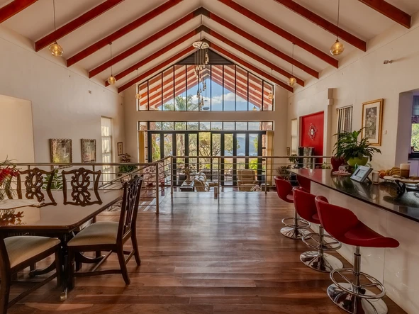 10 Bedroom House