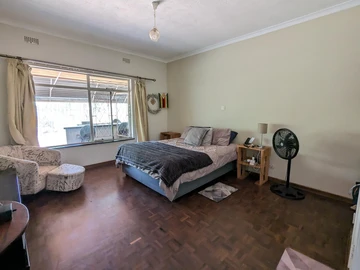 2 Bedroom Garden Flat