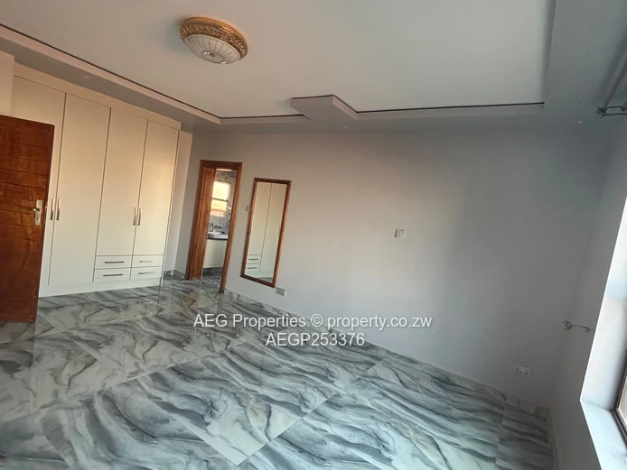 6 Bed House To Rent In Gletwyn 