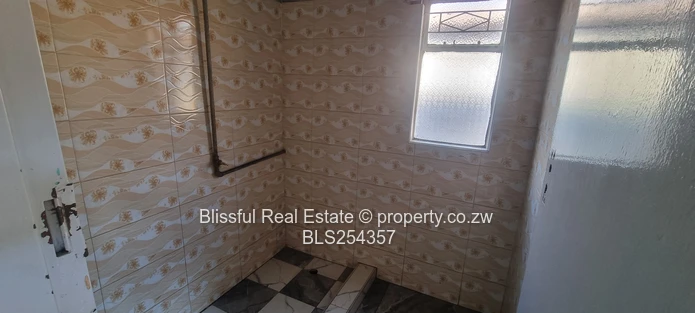 Kuwadzana 7 house for rent