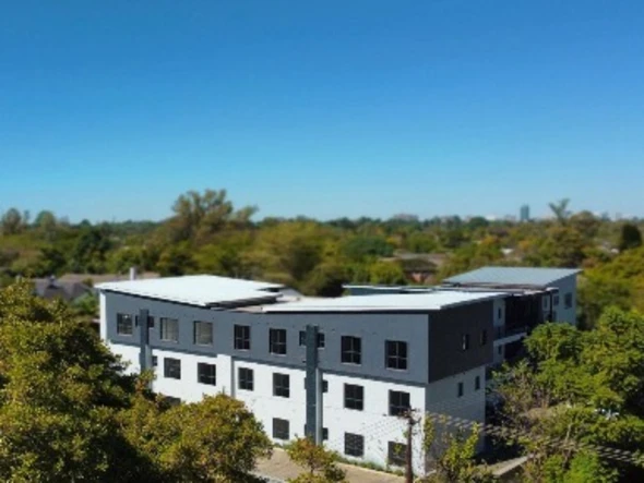 3 Bedroom Flat & Apartment