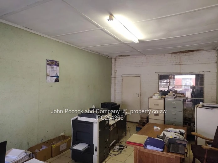 Workshop and office space in Prime Belmont Area