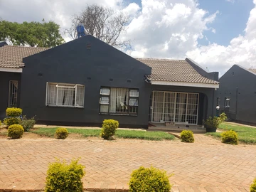 3 Bedroom Garden Flat