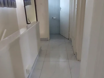 2 Bedroom Flat & Apartment
