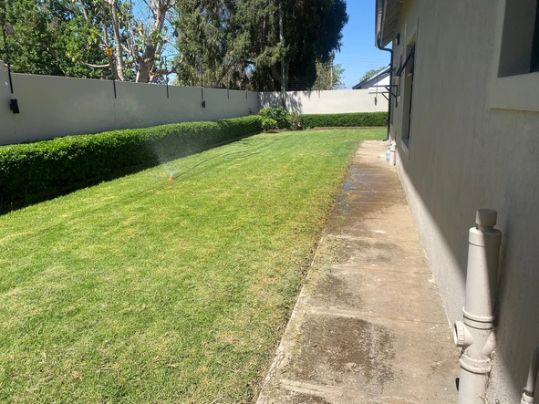 4 Bedroom Flat & Apartment