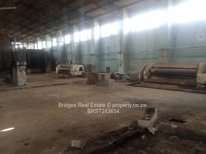 Multipurpose industrial warehouse for sale in Kadoma