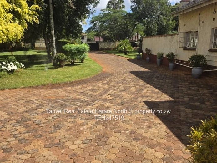  BORROWDALE WEST HOUSE FOR SALE. A beautiful family home with a spacious kitchen,scu