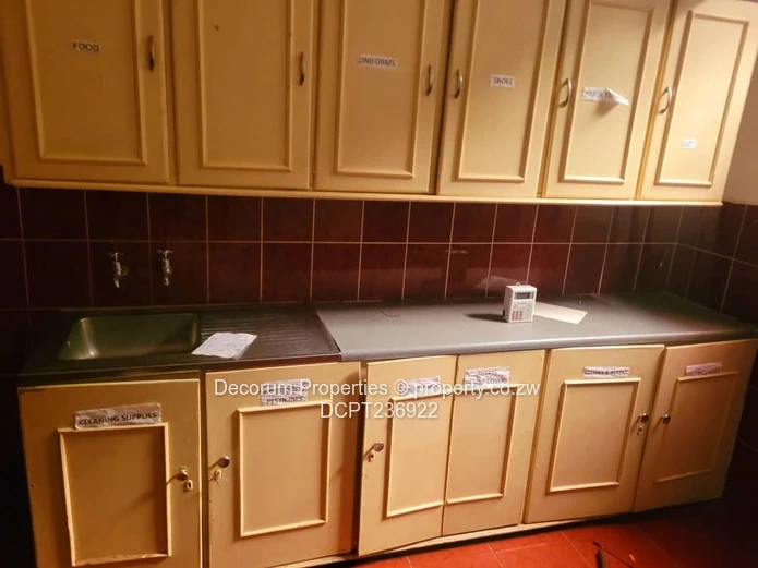 Avenues 4-bed with Borehole, Solar & Secure Garden