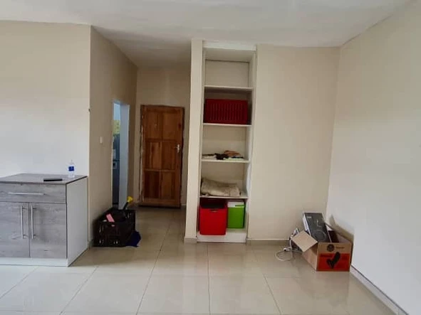 3 Bedroom Flat & Apartment