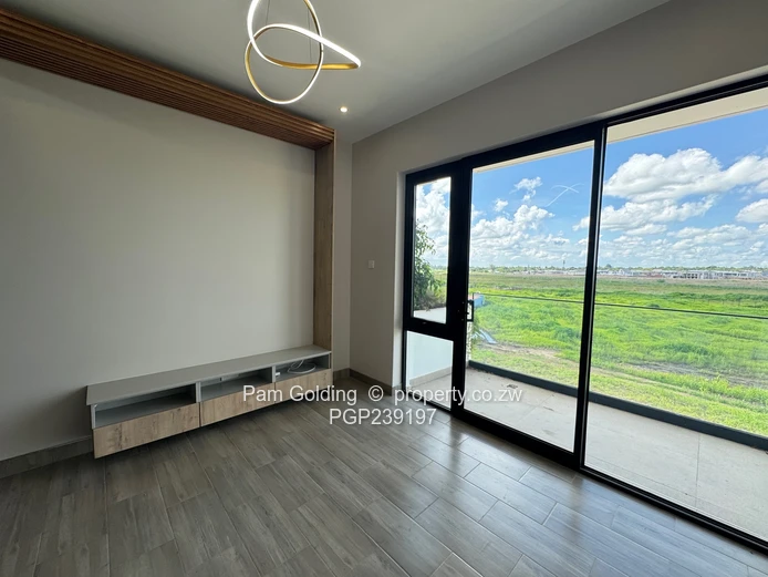 Studio Apartment - Borrowdale West 