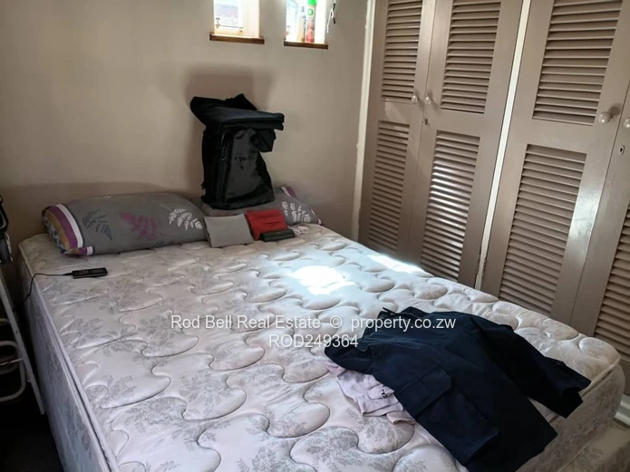 2BR Townhouse in Greendale - Cozy Lounge & Fitted Kitchen