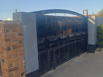 Charming 2-Bedroom Home in Pumula South, Bulawayo for Sale!