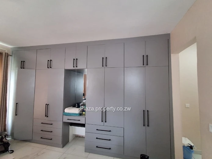 3 bedroom townhouse in Hatfield, Logan Park