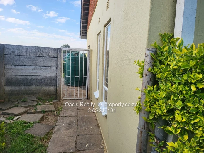 Semi-detached Garden Flat to Rent 
