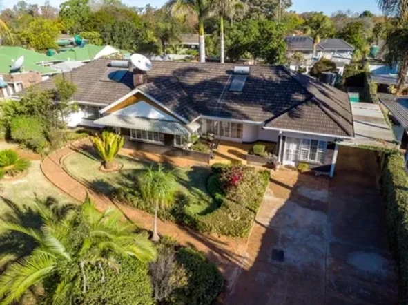Versatile property in the sought-after area of Alexandra Park