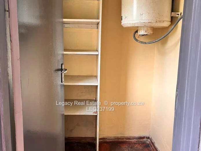 Value-For-Money 3-Bedroom Flat in Prospect,Down -Floor  Flat  in a Convinient Prospect Location