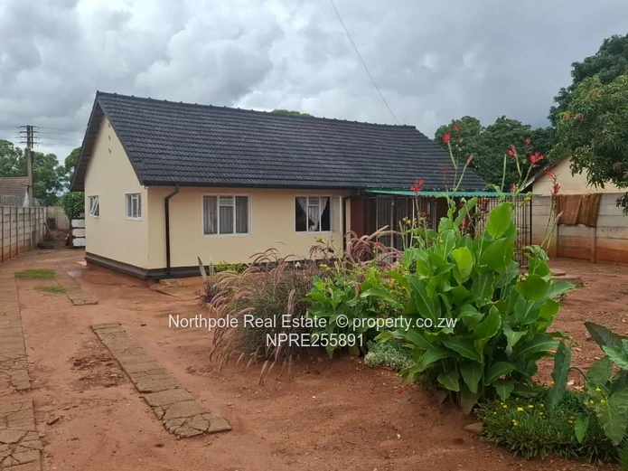 Craneborne House to rent