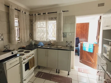 3 Bedroom Garden Flat