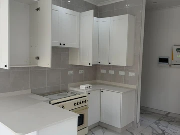 3 Bedroom Flat & Apartment