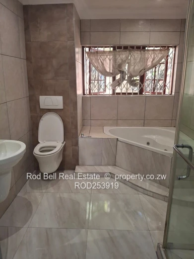 Chisipite 3-Bed with Modern Kitchen & Garden