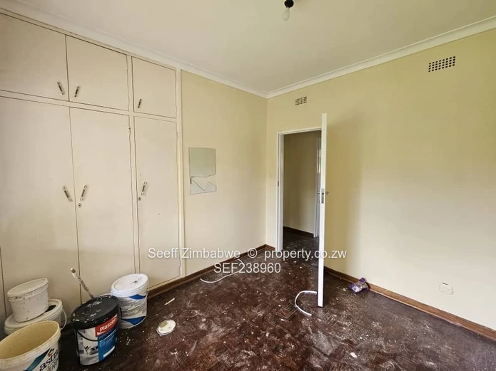 Spacious 4-Bedroom Family Home in Mabelreign