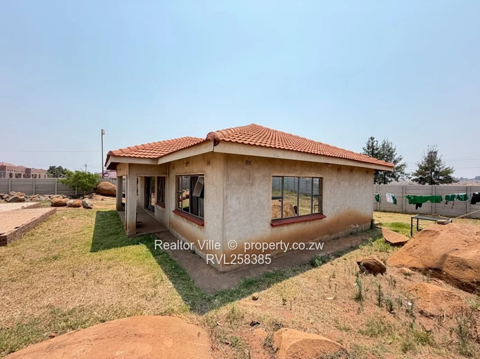 Income-Generating Student Accommodation & Family Compound, Manresa for sale 